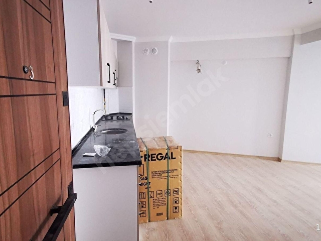 ÇANAKKALE MERKEZDE ÇARŞIYA YÜRÜME MESAFESİNDE KİRALIK 1+1 DAİRE - Görsel 18