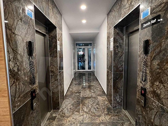 VUSLAT EMLAKTAN ACİL KARŞISINDA SATILIK LÜKS ARA KAT 4+1 DAİRE - Görsel 11