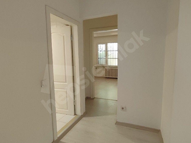 LEVENT PEKER SOKAKTA KİRALIK 1+1 DAİRE - Görsel 2