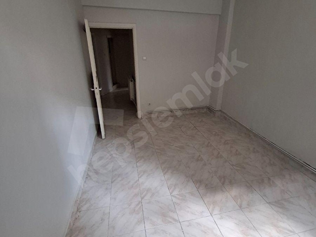 ARYADAN SULTANTEPE SELVİLİKTE 2+1 KOMBİLİ KAT MÜLKİYETLİ ( İSKANLI BİNADAN ) İÇİ BOŞ İSKELEYE 5 dk - Görsel 15