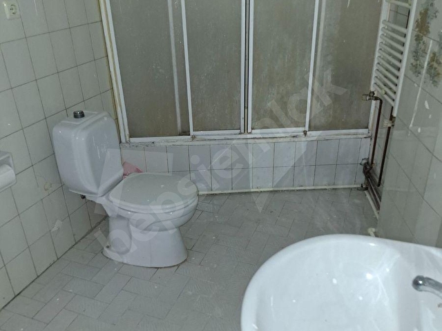ARYADAN SULTANTEPE SELVİLİKTE 2+1 KOMBİLİ KAT MÜLKİYETLİ ( İSKANLI BİNADAN ) İÇİ BOŞ İSKELEYE 5 dk - Görsel 11