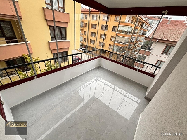 AKARSUDAN KABİL CADDESİ ÜZERİNDE LÜKS YAPILI ARAKAT 3+1+2 BANYOLU ASANSÖRLÜ OTOPARKLI SATILIK DAİRE - Görsel 14