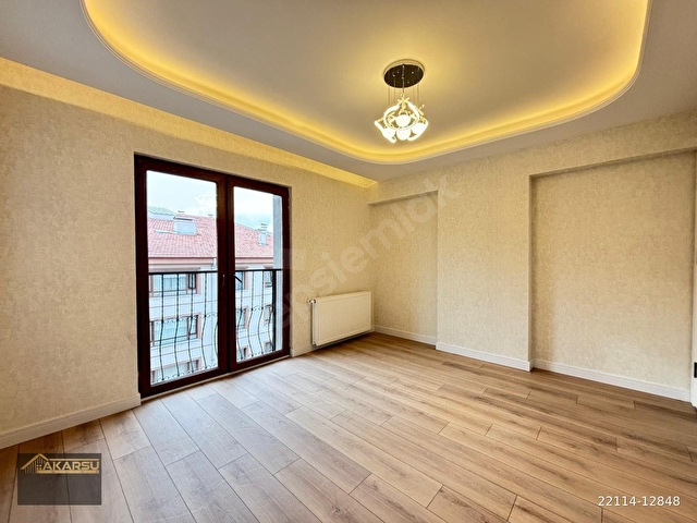AKARSUDAN KABİL CADDESİ ÜZERİNDE LÜKS YAPILI ARAKAT 3+1+2 BANYOLU ASANSÖRLÜ OTOPARKLI SATILIK DAİRE - Görsel 6
