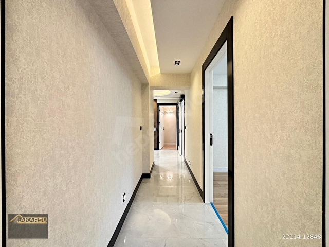 AKARSUDAN KABİL CADDESİ ÜZERİNDE LÜKS YAPILI ARAKAT 3+1+2 BANYOLU ASANSÖRLÜ OTOPARKLI SATILIK DAİRE - Görsel 9
