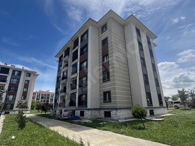 ROOKZ HEDEF ÖZGÜR BAKİDEN SATILIK 19 MAYIS TOKİDE 2+1 DAİRE