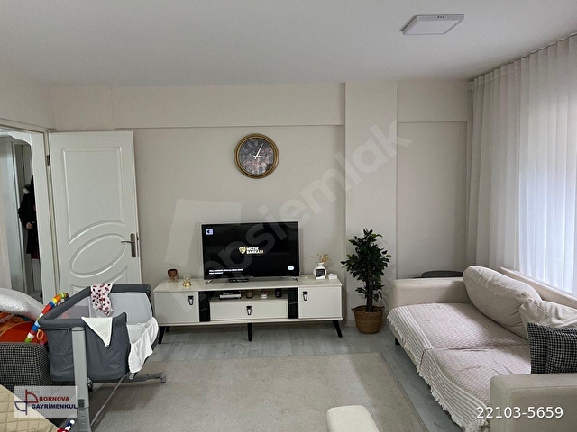 Bornova büyük park ile M.Kemal caddesi aradında bakımlı 3+1