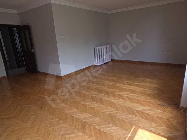 SATILIK, G.O.P., REŞİT GALİP CAD.DE, 2+1, ÖN, 2. KATTA, BOŞ, GÜNEY-BATI CEPHE, MERKEZİ - Görsel 6