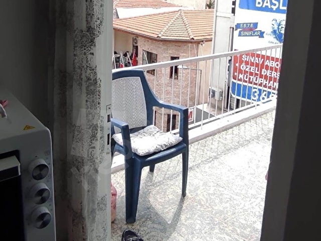 İZMİR/KARŞIYAKA/DONANMACI MAHALLESİNDE SATILIK 3+1 ARAKAT DAİRE - Görsel 3