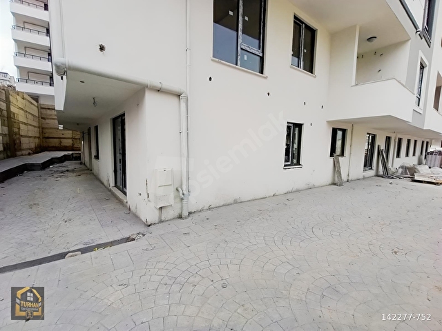 SATILIK 2+1 GİRİŞ DAİRE ARAÇ TAKAS YAPILIR MERKEZE YAKIN