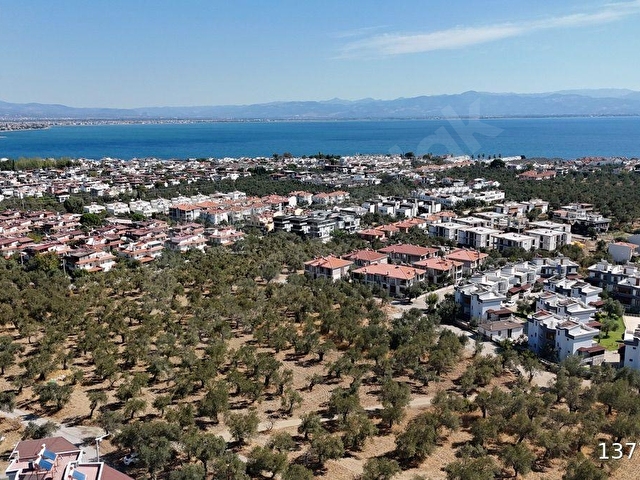 BYZ GRUP EDREMİT GÜRE DE DENİZ MANZARALI KÖŞE PARSEL ARSA - Görsel 13