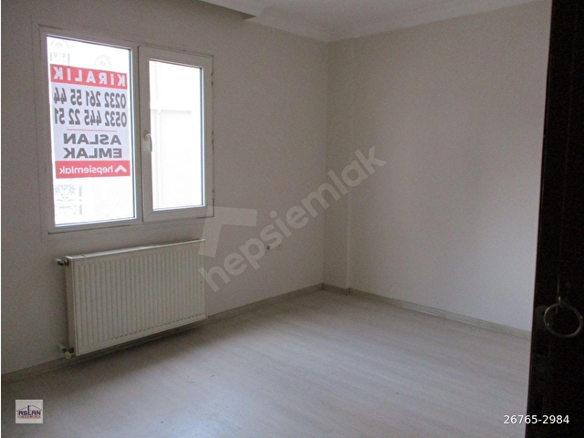 BAHÇELİEVLERDE MERKEZİ YERİNDE ASANSÖRLÜ KALORİFERLİ OTOPARKLI DAİRE - Görsel 8