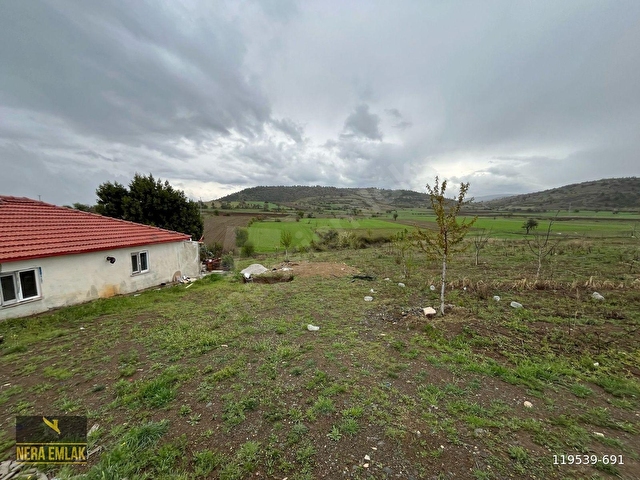 ÇARDAKDA TEK TAPU BAHÇELİ MÜSTAKİL EV VE ARSASI 5.648m2 - Görsel 6