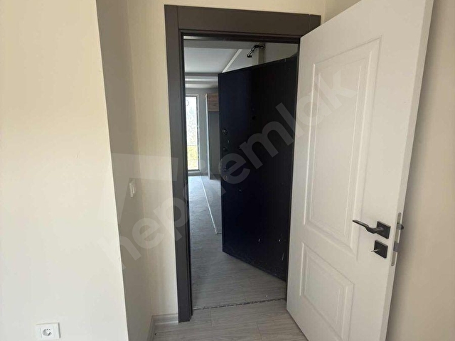 ÇAKIRLAR YALIDA SATILIK 1+1 DAİRE ARA KAT DENİZ MANZARALI - Görsel 9