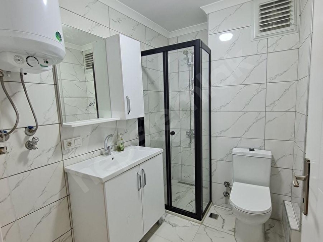 KADIKÖY ALTIYOL ÇİLEK SOKAK TA 1. KAT DAİRE