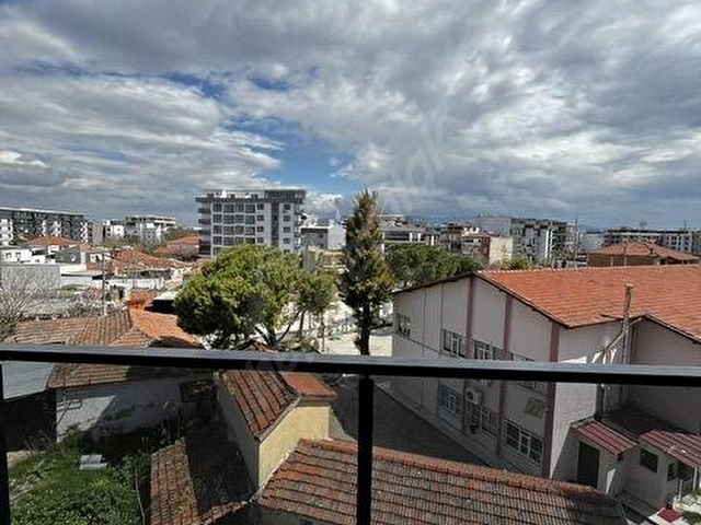 SEYREK MERKEZDE GENİŞ 1+1 KİRALIK DAİRE - Görsel 15