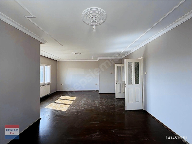 REMAX PİNDEN SENA SİTESİNDE KİRALIK 3+1 ARAKAT DOĞALGAZ OTOPARK - Görsel 14