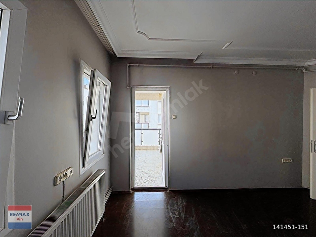 REMAX PİNDEN SENA SİTESİNDE KİRALIK 3+1 ARAKAT DOĞALGAZ OTOPARK - Görsel 23