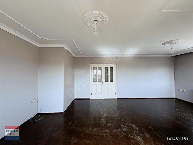 REMAX PİNDEN SENA SİTESİNDE KİRALIK 3+1 ARAKAT DOĞALGAZ OTOPARK - Görsel 11