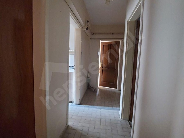 BALGAT MERKEZDE 2 DAİRENİN BİRLEŞİMİ 4 ODA 2 SALON 180 m2 KATTA BAKIMLI OFİS - Görsel 24
