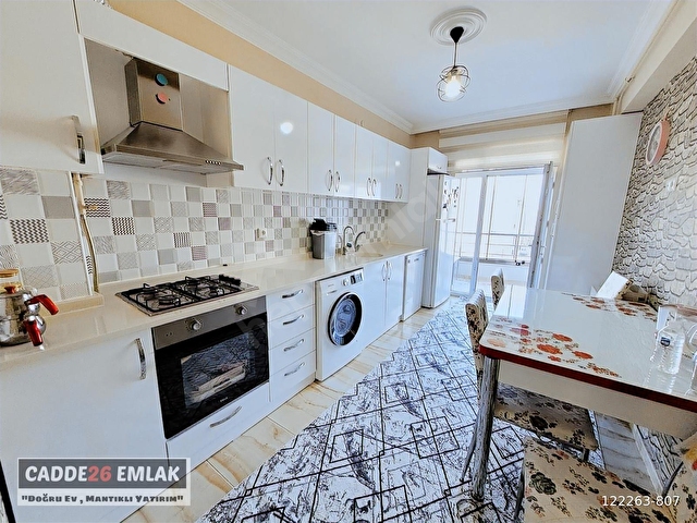 CADDE26 DAN ERTAŞ CADDESİNİN DİBİNDE ARAKAT SATILIK 2+1 DAİRE - Görsel 2