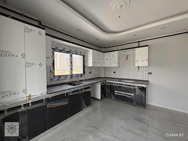 AYRICALIKLI YAŞAM ALANLARINA SAHİP SATILIK 3+1 REZİDANS DAİRE - Görsel 3