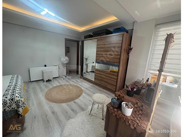 NOKTADAN SAAT KULESİ CADDESİ ÜZERİNDE SATILIK GENİŞ 3+1 DAİRE - Görsel 9
