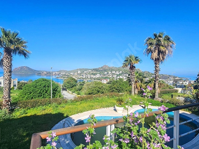 Bodrum Yalıkavakta Panoromik Manzaralı Müstakil Triplex Villa - Görsel 29