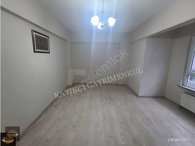 GÜNAYDIN MAH. KURTULUŞ CAD. ÜZERİ ÇARŞIYA YAKIN 2+1 ARAKAT - Görsel 6