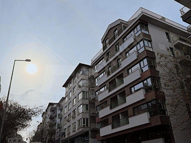 ^POLAT^Tunalı Hilmi Caddesi Üzeri Teraslı Satılık Daire - Görsel 2