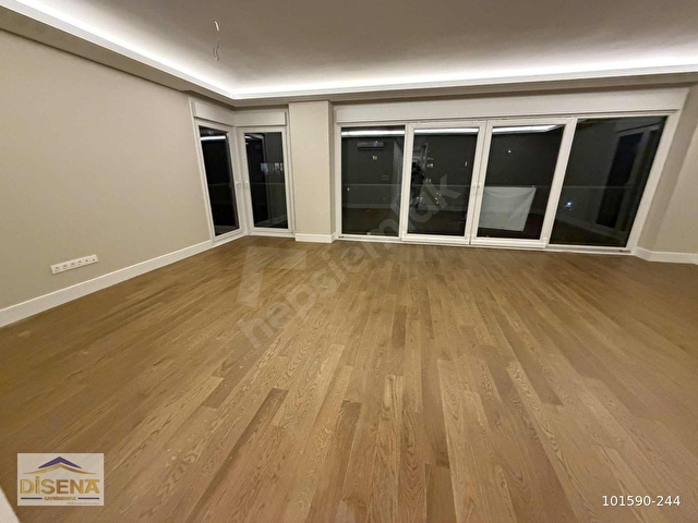 KISMİ DENİZ MANZARALI CADDE ÜZERİ KATTA TEK DAİRE 4+1 150 NET - Görsel 29