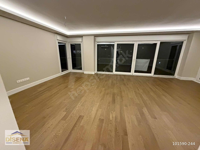 KISMİ DENİZ MANZARALI CADDE ÜZERİ KATTA TEK DAİRE 4+1 150 NET - Görsel 30