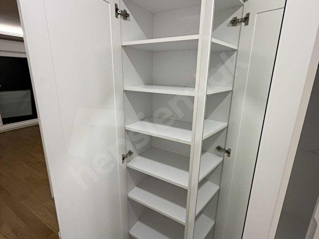 KISMİ DENİZ MANZARALI CADDE ÜZERİ KATTA TEK DAİRE 4+1 150 NET - Görsel 24