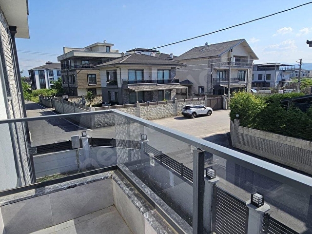 REMAX MAVİ YAZLIKTA 4+1 GENİŞ BAHÇELİ VE TERASLI SATILIK VİLLA - Görsel 22