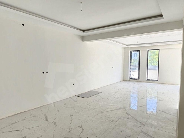 REMAX MAVİ YAZLIKTA 4+1 GENİŞ BAHÇELİ VE TERASLI SATILIK VİLLA - Görsel 8