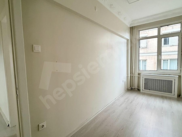 ELİZDEN VALİKONAĞI CAD.ÜZERİ KÖŞE KONUM GENİŞ CEPHELİ AYDINLIK DAİRE - Görsel 24