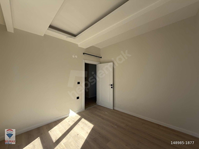 GENİŞ, KULLANIŞLI,MANZARALI VE SIFIR KİRALIK 1+1 / REMAX GÖKHAN - Görsel 18