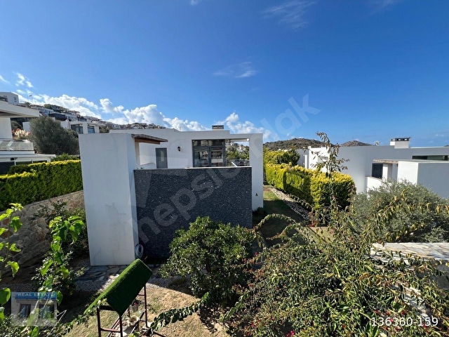 GÜMÜŞLÜK’TE  SATILIK VILLA - Görsel 3