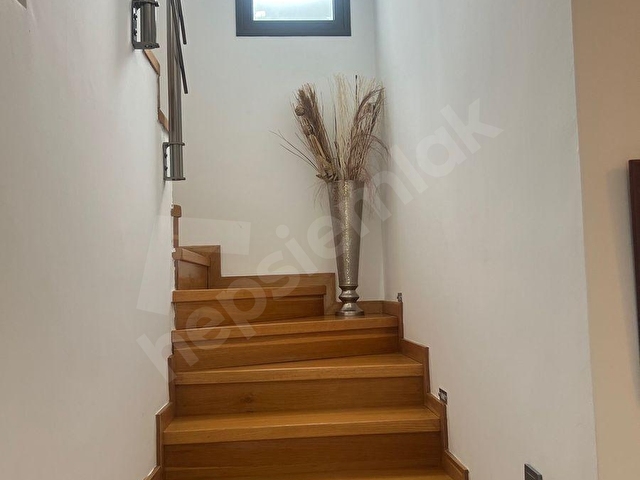 GÜMÜŞLÜK’TE  SATILIK VILLA - Görsel 20