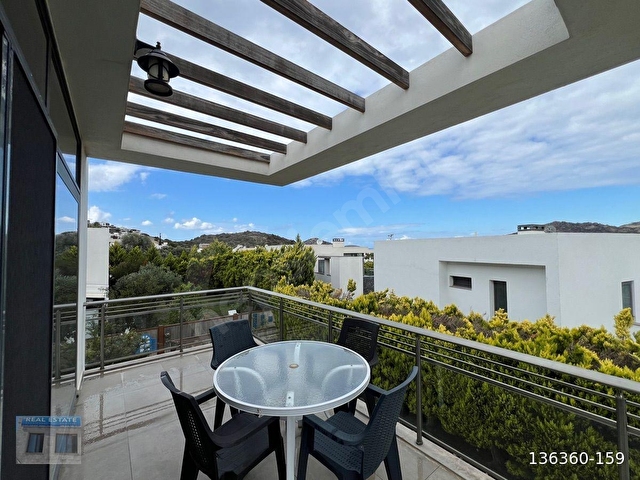 GÜMÜŞLÜK’TE  SATILIK VILLA - Görsel 29