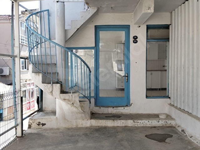 URLANIN GÖZDESİ BADEMLER KÖY MERKEZİNDE MÜSTAKİL OTANTİK BİNA - Görsel 11