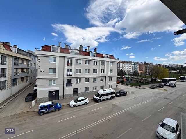 RBADAN BÜYÜKDERE MH. MİLLET CD MÜKEMMEL KONUMDA 2+1 DAİRE - Görsel 23