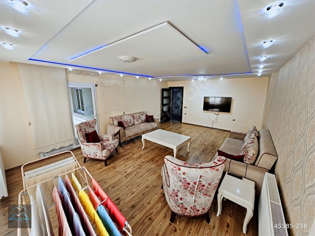 SEYHAN GÜRSELPAŞA MAH.KİRALIK 4+1 EŞYALI DAİRE SİTE İÇİ HASARSIZ - Görsel 2