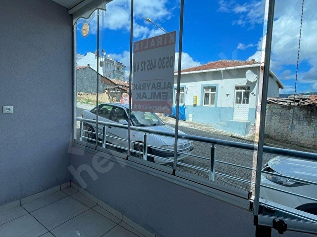 ALBAYRAKTAN BELEDİYE ALTINDA MUTFAK AYRI SATILIK  1+1 DAİRE - Görsel 11