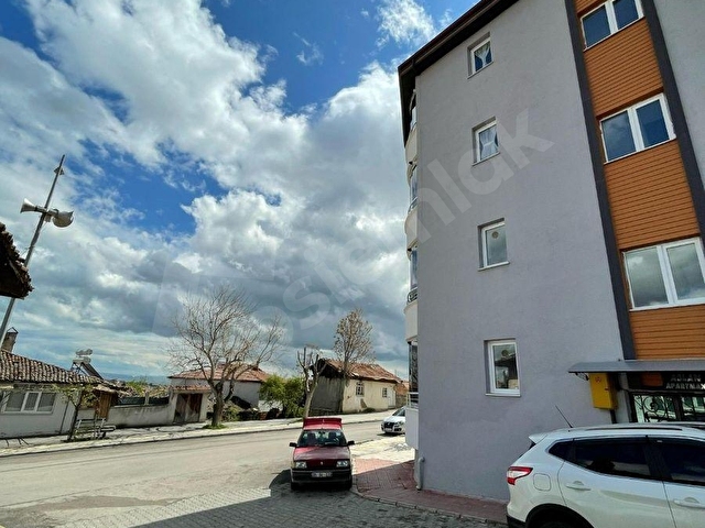 ALBAYRAKTAN BELEDİYE ALTINDA MUTFAK AYRI SATILIK  1+1 DAİRE - Görsel 2