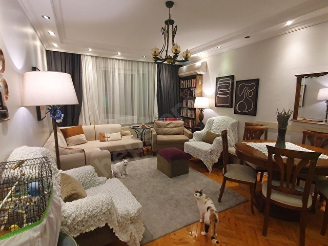 MECİDİYEKÖY, GÜLBAĞDA, 85m2, 2+1, TEMİZ, BAKIMLI ARA KAT..