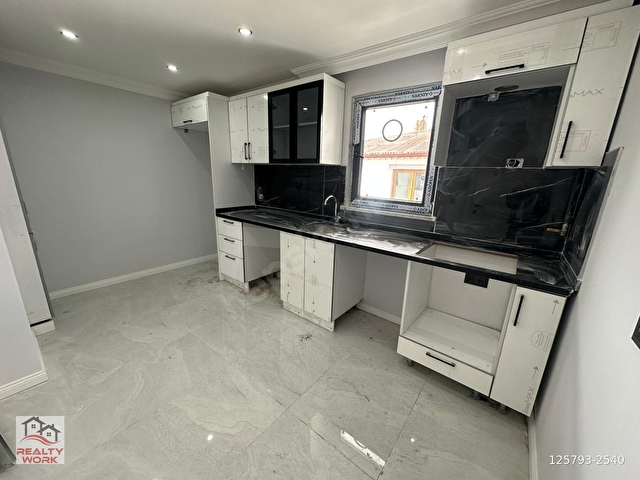 BATTALGAZİ CADDESİNE 1 DK,GENİŞ VE FERAH 2+1 90 m2 ARA KAT - Görsel 10