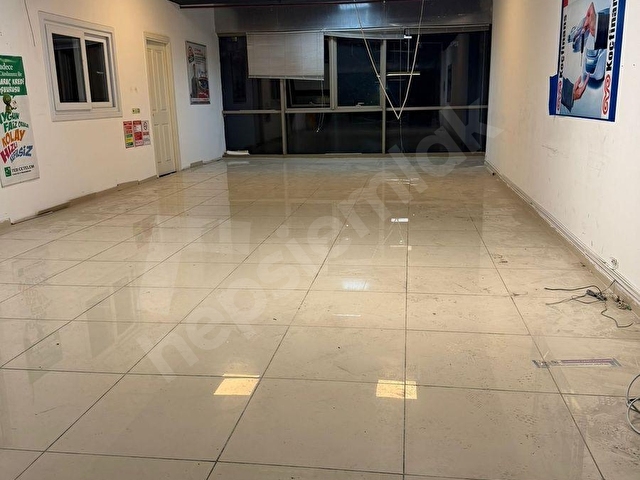 OTOPORT OTOMOBİL AVM MERKEZİNDE KİRALIK 100M2 OFİS