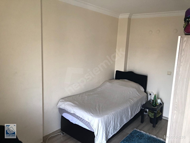 Bornova Erzene Mahallesinde Satılık 3+1 Daire 140 m2