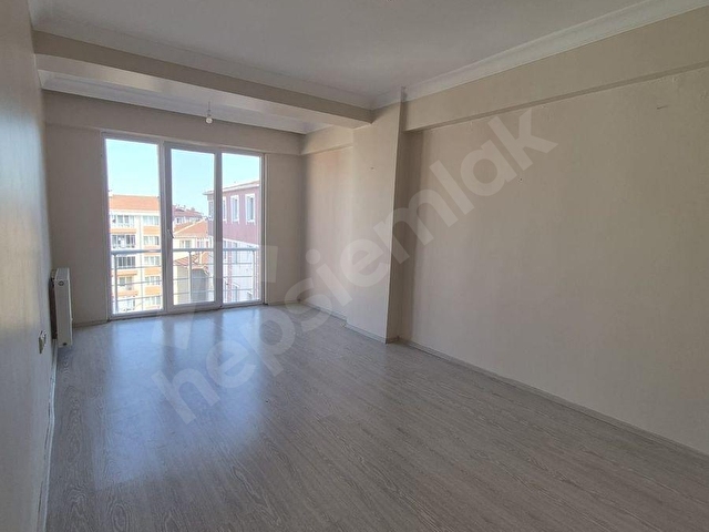 REŞADİYE MAH. CUMHURİYET PARKI ÜZERİNDE ASANSÖRLÜ 3+1 DAİRE - Görsel 2