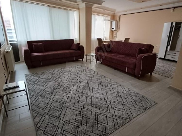 ÇARŞI MERKEZDE 1+0 AYRI MUTFAKLI EŞYALI KİRALIK DAİRE